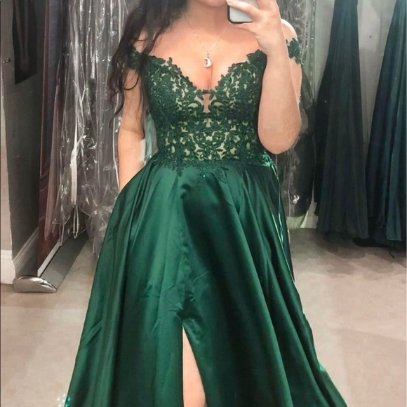 FAVIANA Style 10422- Emerald Green Off-Shoulder Dress (NEW W TAG +FREE SHIPPING) - Picture 8 of 8